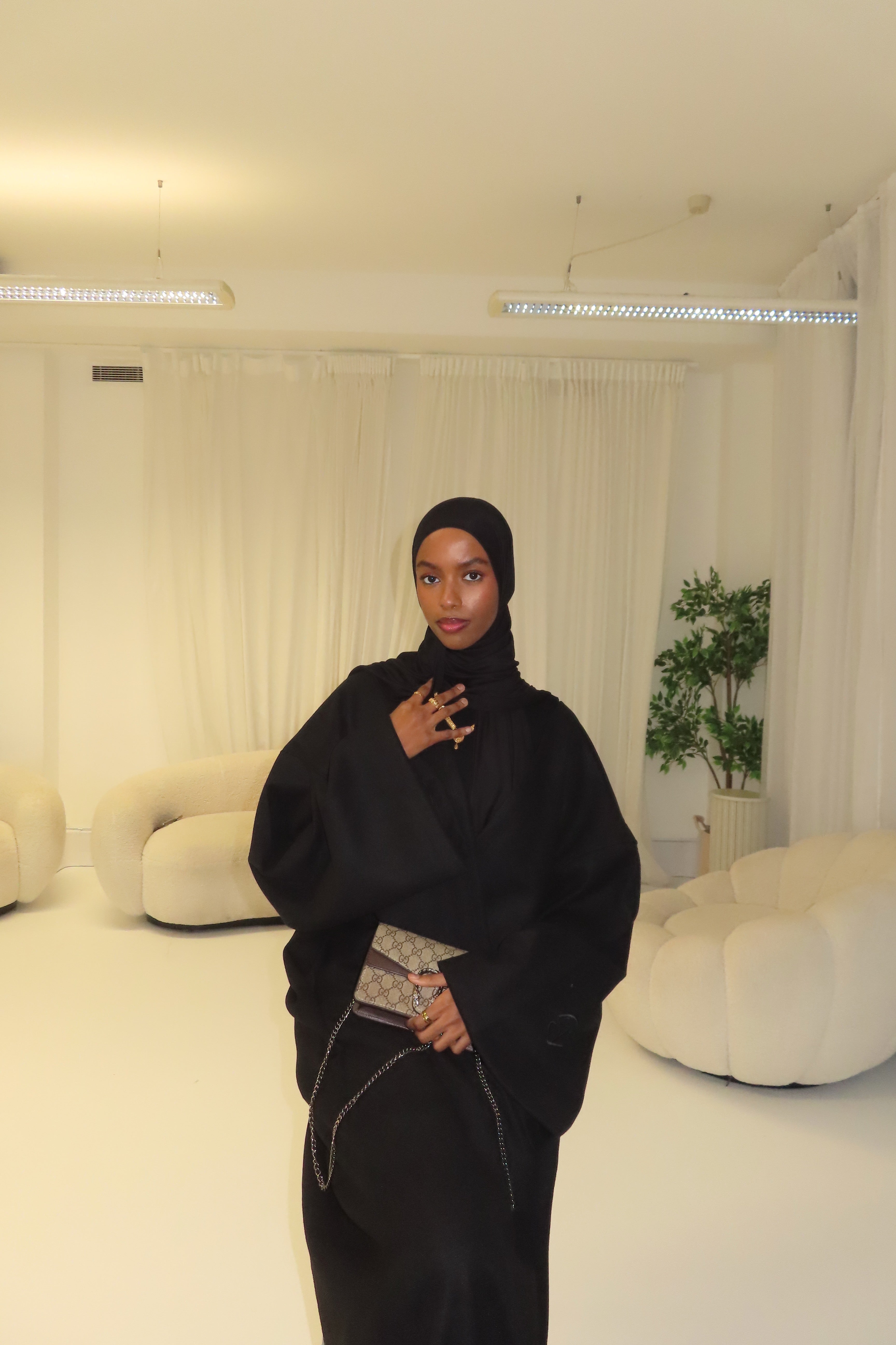 Noire Open Abaya